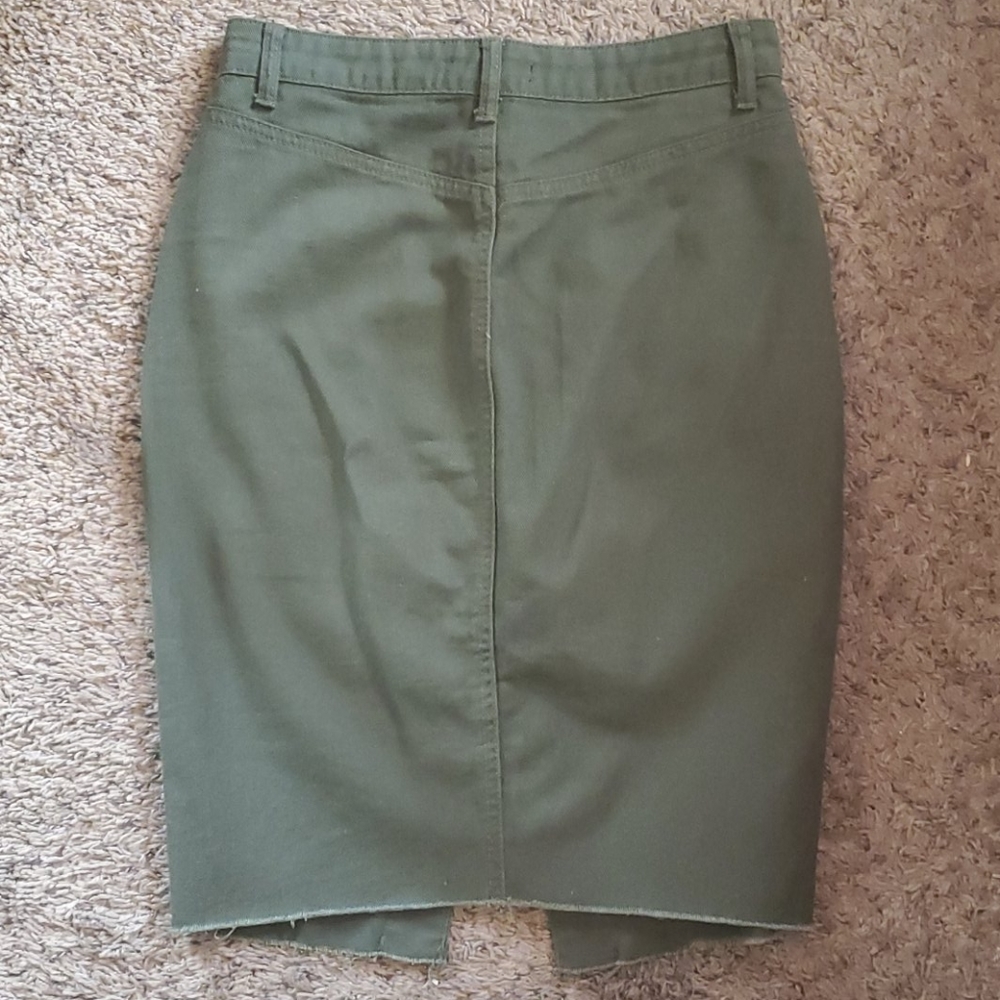 Buttoned Skirt - Picture 2 of 2